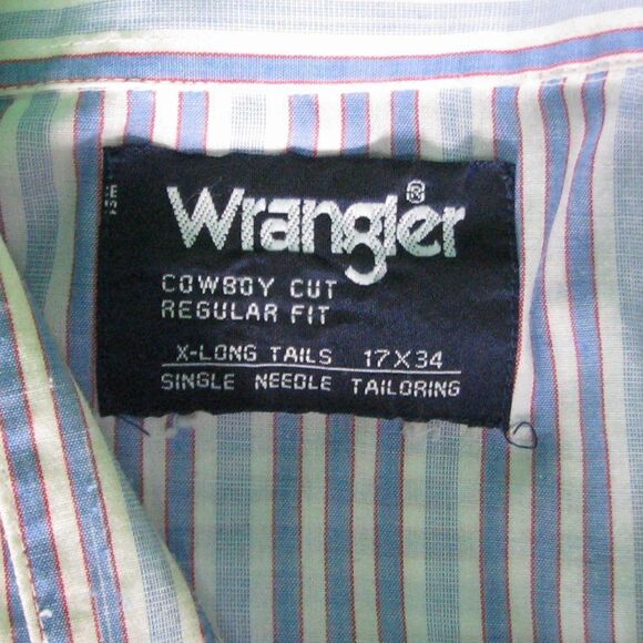 Vintage Wrangler Pearl-Snap Button-Down Shirt - Picture 3 of 7